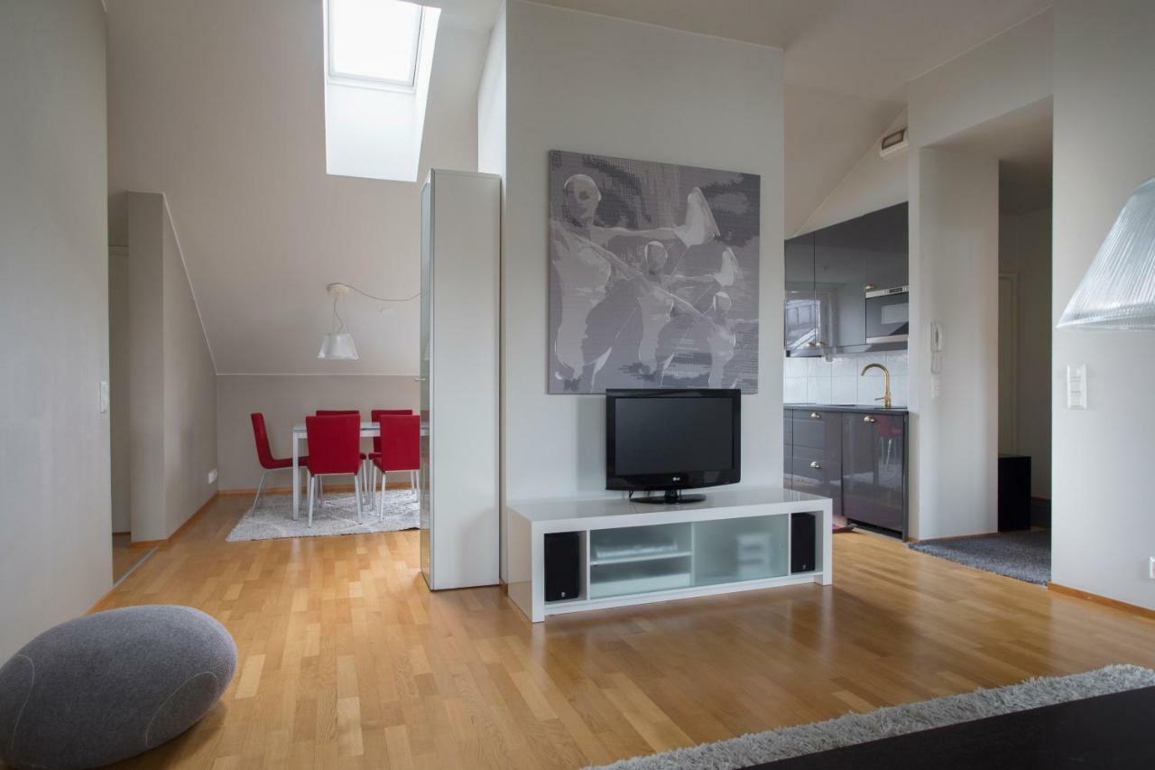 2Ndhomes 2Br City Center Penthouse With Balcony And Sauna Helsinki Ngoại thất bức ảnh